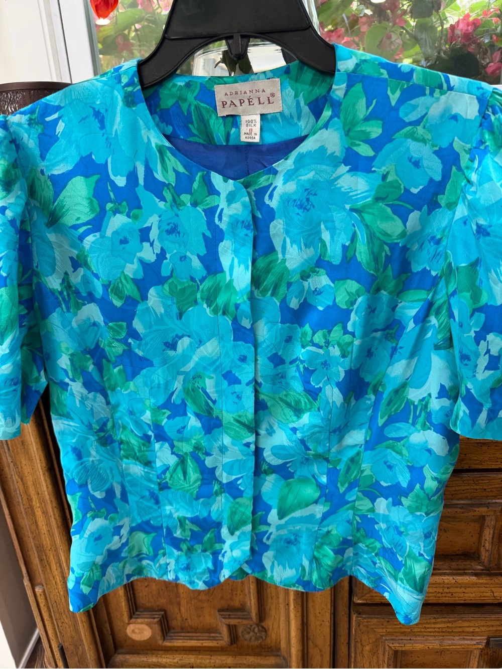 100%silk Adrianna Papell Turquoise Blue Floral Short Sleeve Blouse